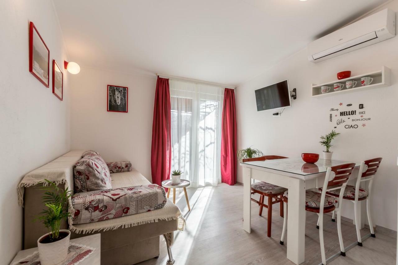 Apartment Taja, Cijela Kuca I Vrt Samo Za Vas สปลิท ภายนอก รูปภาพ
