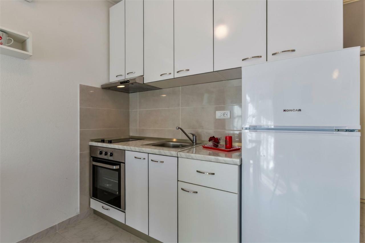 Apartment Taja, Cijela Kuca I Vrt Samo Za Vas สปลิท ภายนอก รูปภาพ
